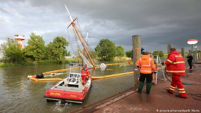 German Sailboat Sank Elbe