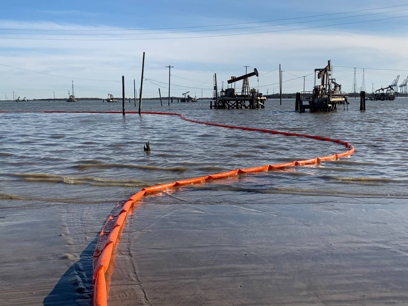 tbc oil containment boom deployment   tabbs bay tbc oil containment boom deployment   tabbs bay